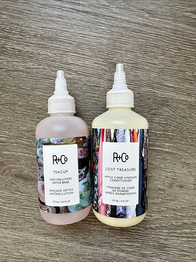 R+Co Teacup Detox Rinse & Lost Treasure Conditioner Bundle